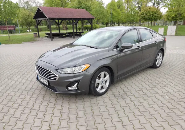 samochody osobowe Ford Mondeo cena 78900 przebieg: 64230, rok produkcji 2020 z Włocławek